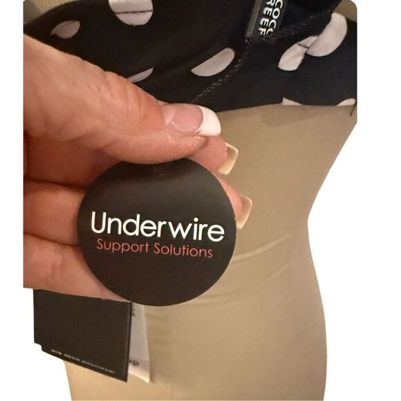 NWT CoCo Reef Bikini Top Black/White Polka Dot Divine Power Bra 32/34 D - Picture 8 of 9